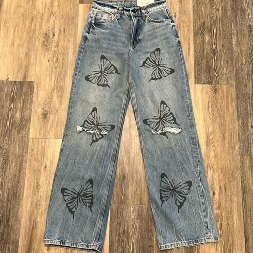 NWT Arizona Jean Company High Rise Skater Jean Butterfly Print: 5 Juniors